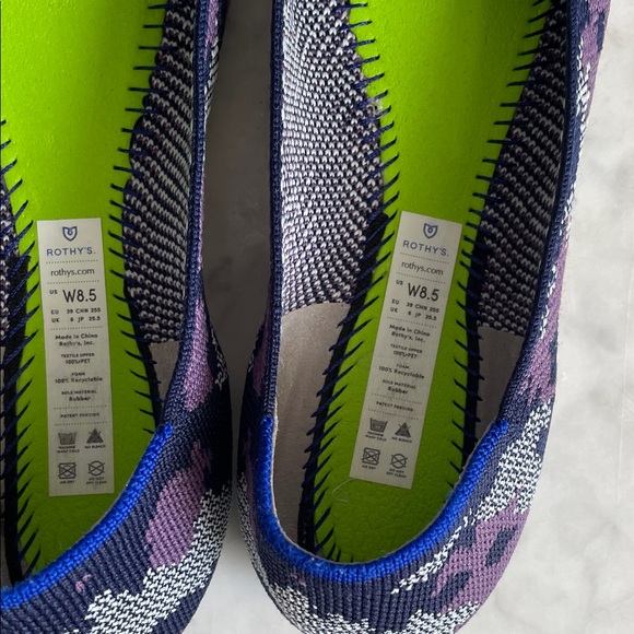 Patterned Rothy’s pointed flats - Picture 5 of 7